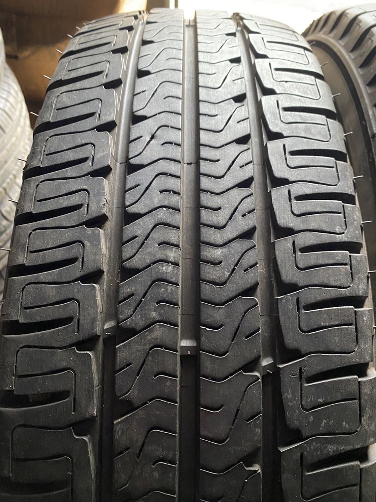 225 75 16 c Michelin