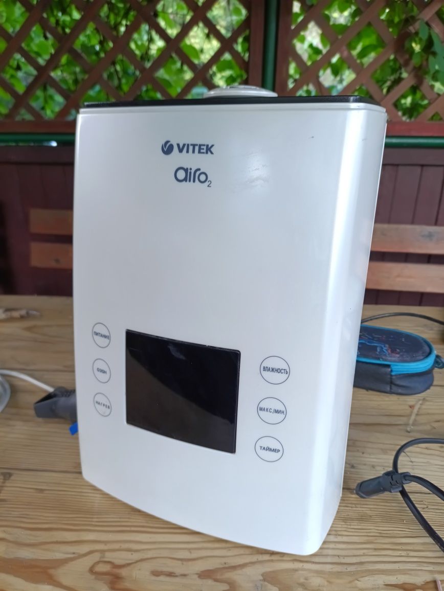 Зволожувач повітря Vitek airo2