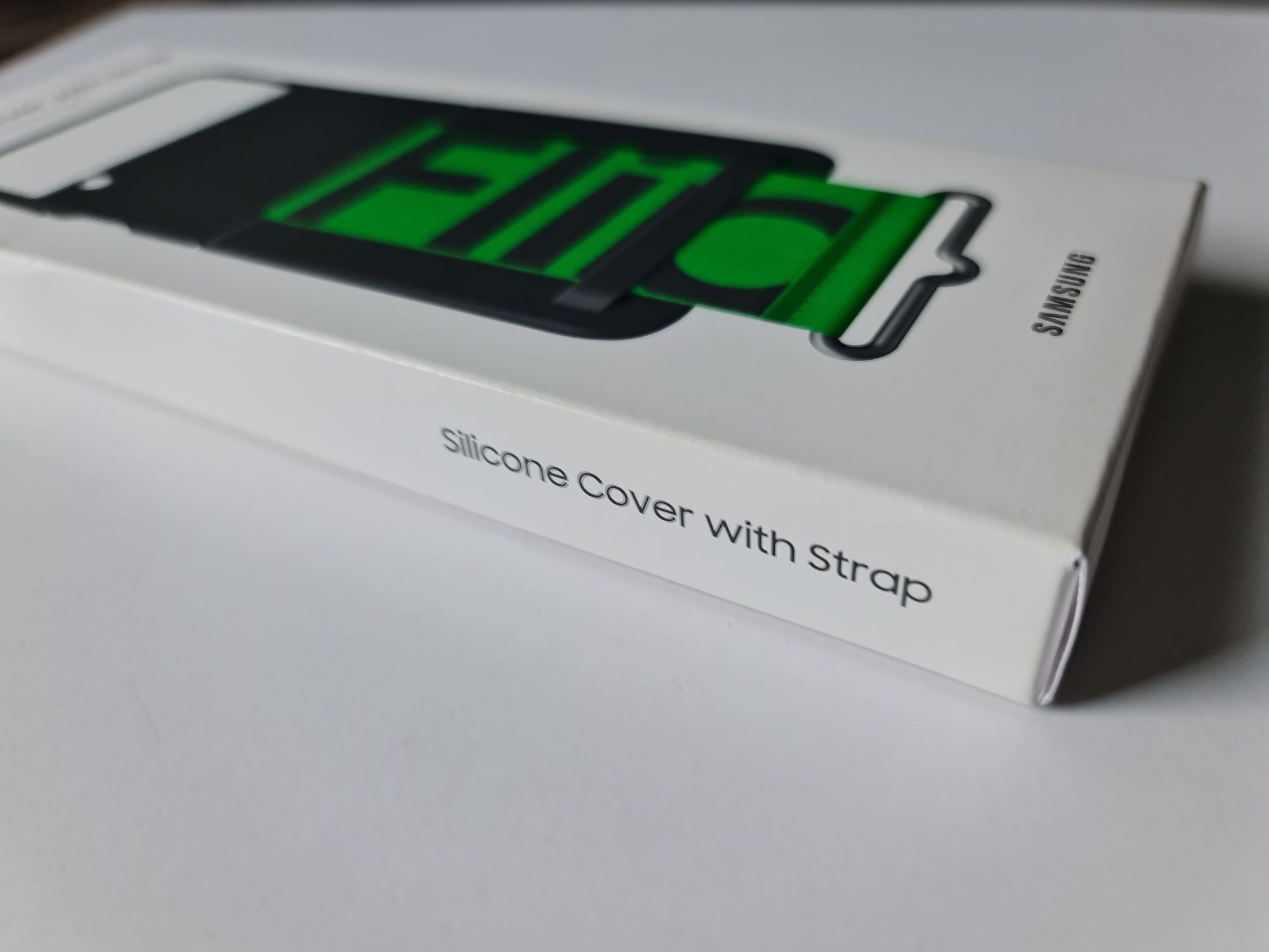 Etui Silicone Cover with Strap do Samsung Z Flip 4