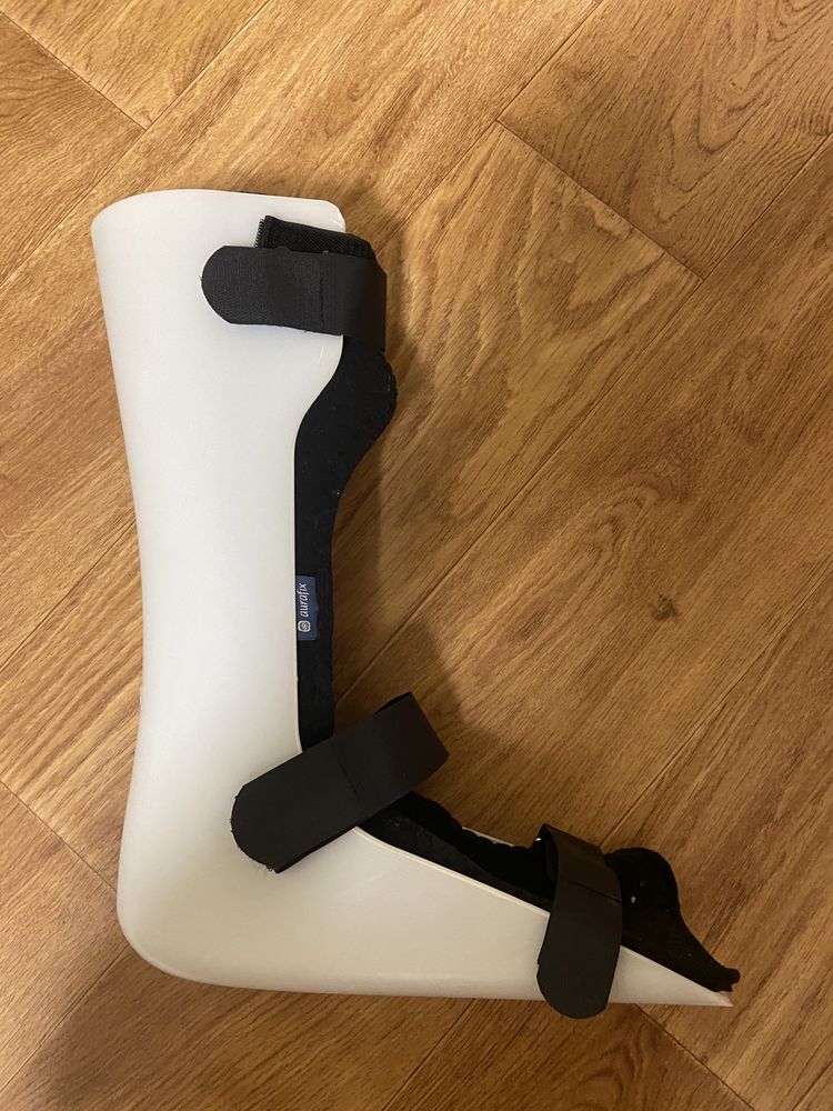 Продам деривационный сапожок Aurafix-15