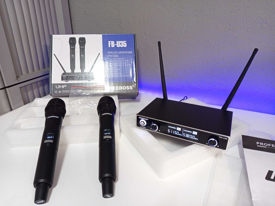 Microfones FREEBOSS FB-U35 UHF Novo