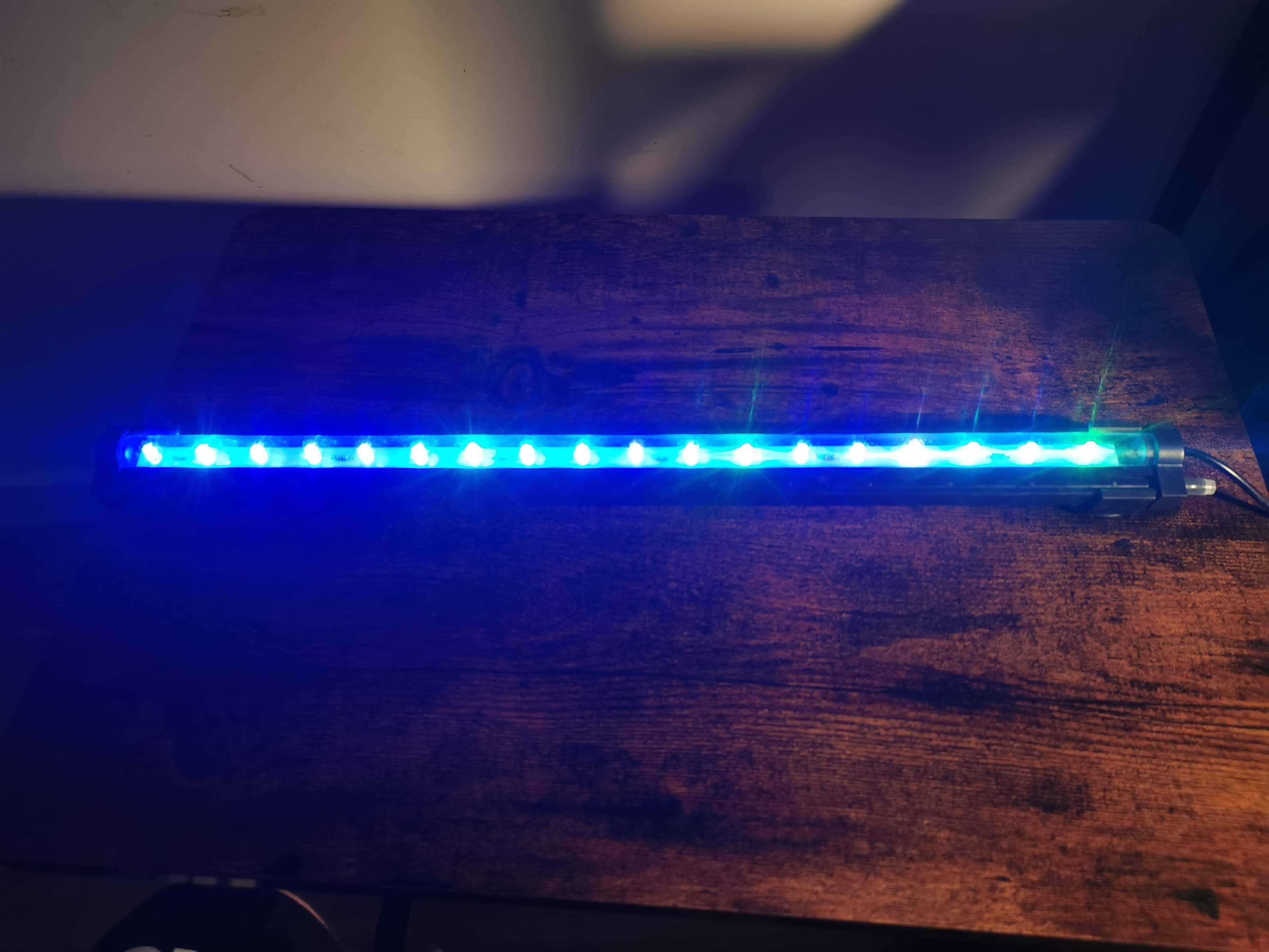 Listwa napowietrzająca 45,5 cm LED RGB z pompką zestaw komplet
