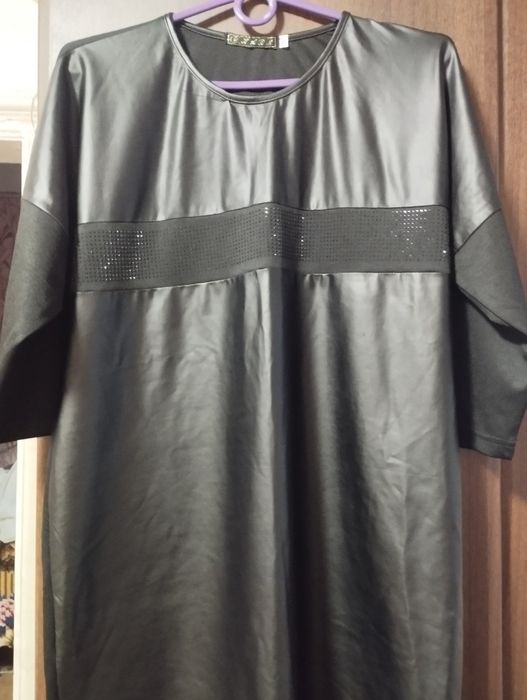 Стильна туніка з екошкіри