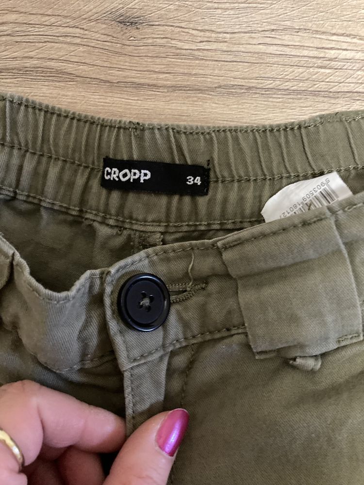 Spodnie Cropp rozm 34