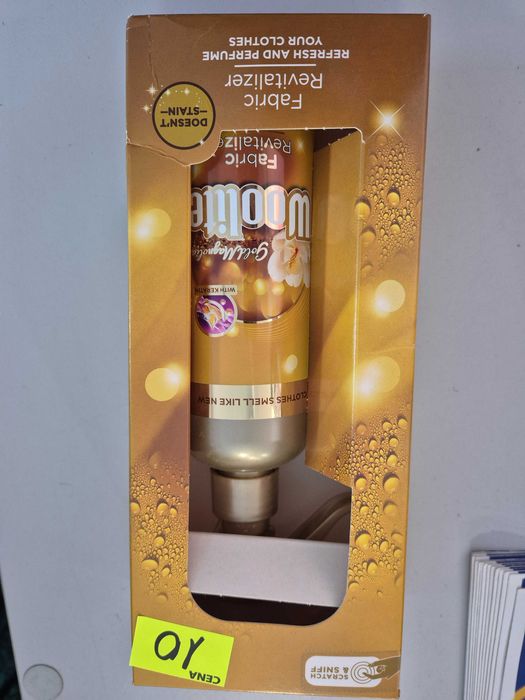 spray do odświeżania ubrań woolite złoty