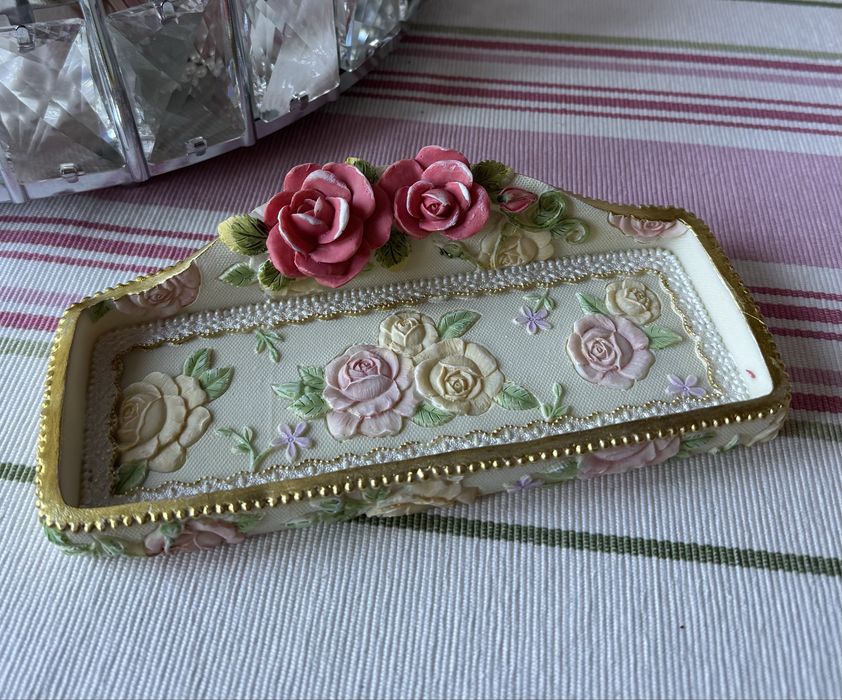 Taca na biżuterię róże urocza
