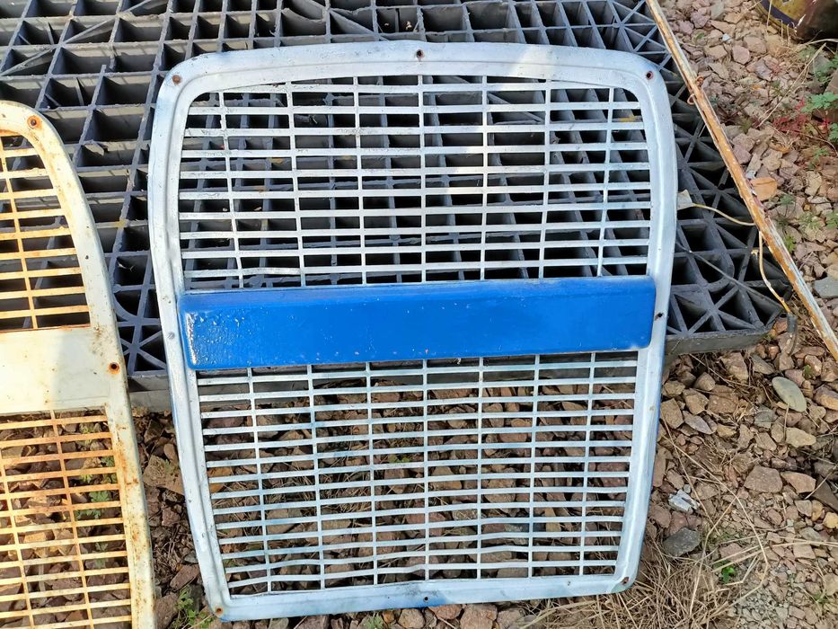 siatka maski ekran grill atrapa ursus c330 c335 c330M c328 fabryczna
