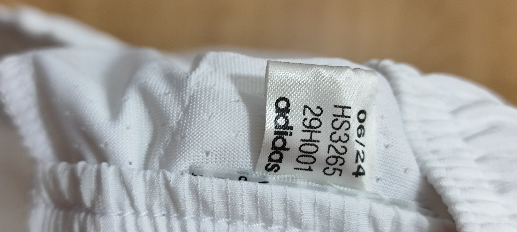 Calções brancos adidas