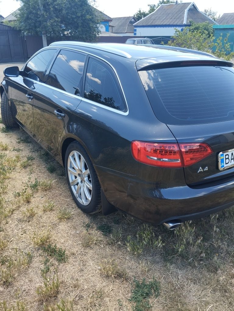 Audi A4 B8 8K 2010року