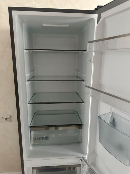 Холодильник Midea 180*55*54,5