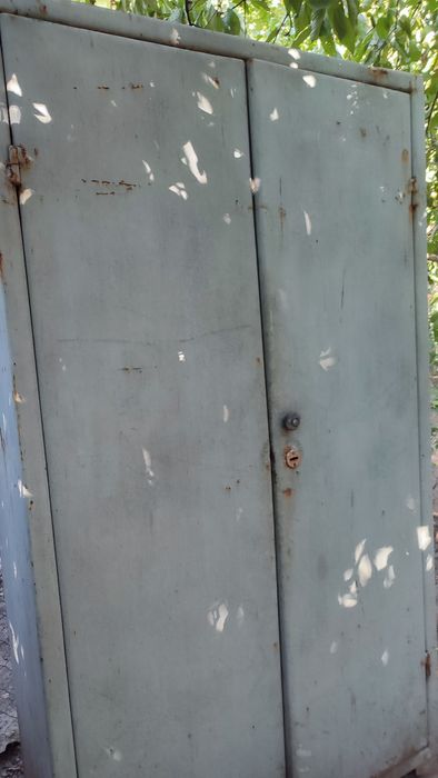 Металлический шкаф, для инвентаря, стройматериалов или другое