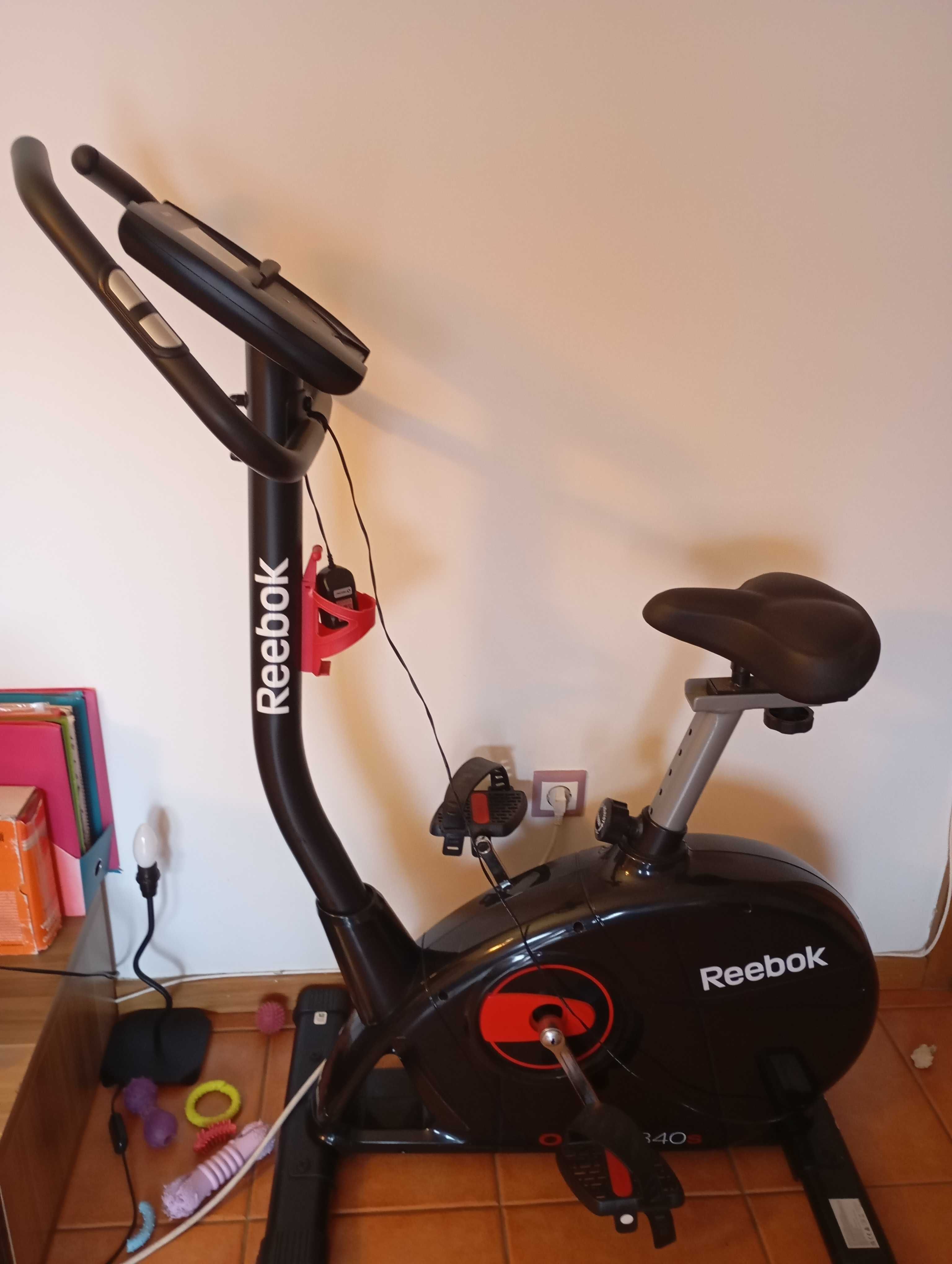 Bicicleta estática nova