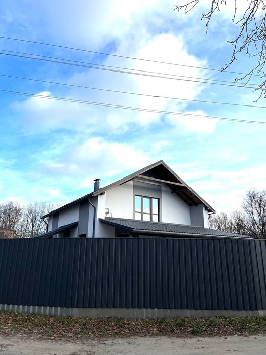 продам будинок в передмісті Києва с/т Забірьє