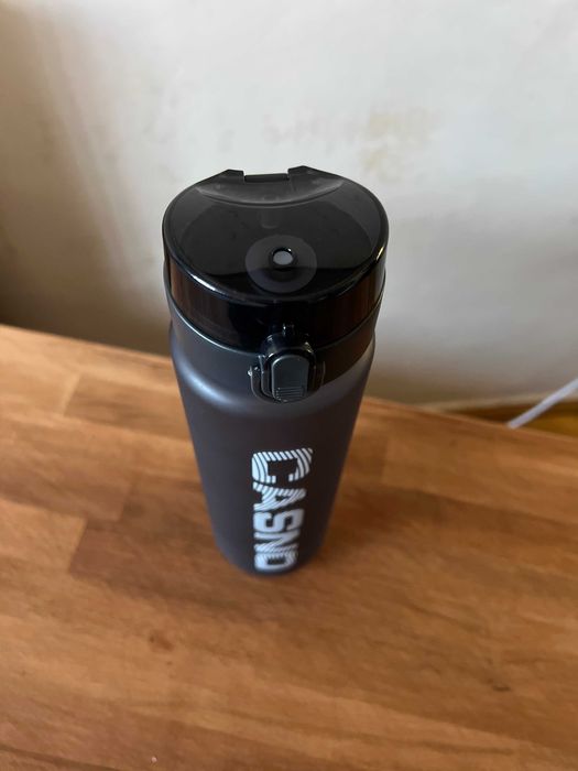 Продам пляшку для води Casno KXN-1184 1050 мл