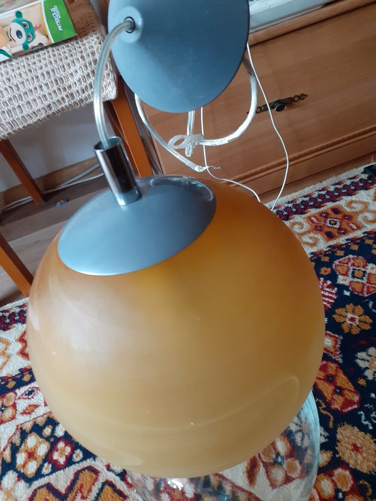 Żyrandol  kula cieniowana.