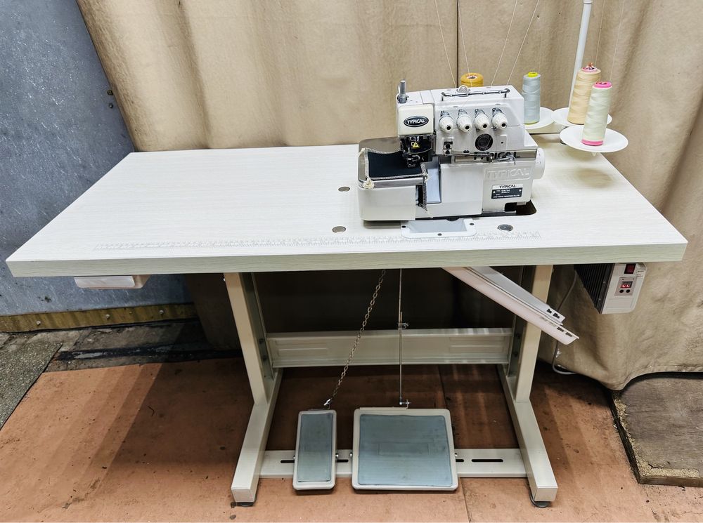 Продам швейная машина оверлок Typical серво мотор швейное siruba 220 v