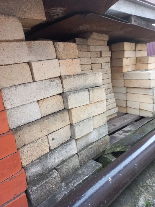 Кирпич, цегла огнеупорная,вогнетривка, шамот.