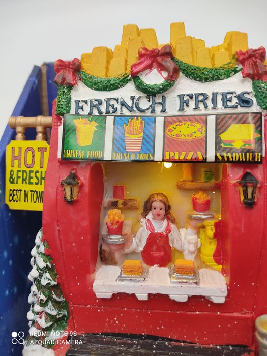 Sklep świąteczny z oświetleniem