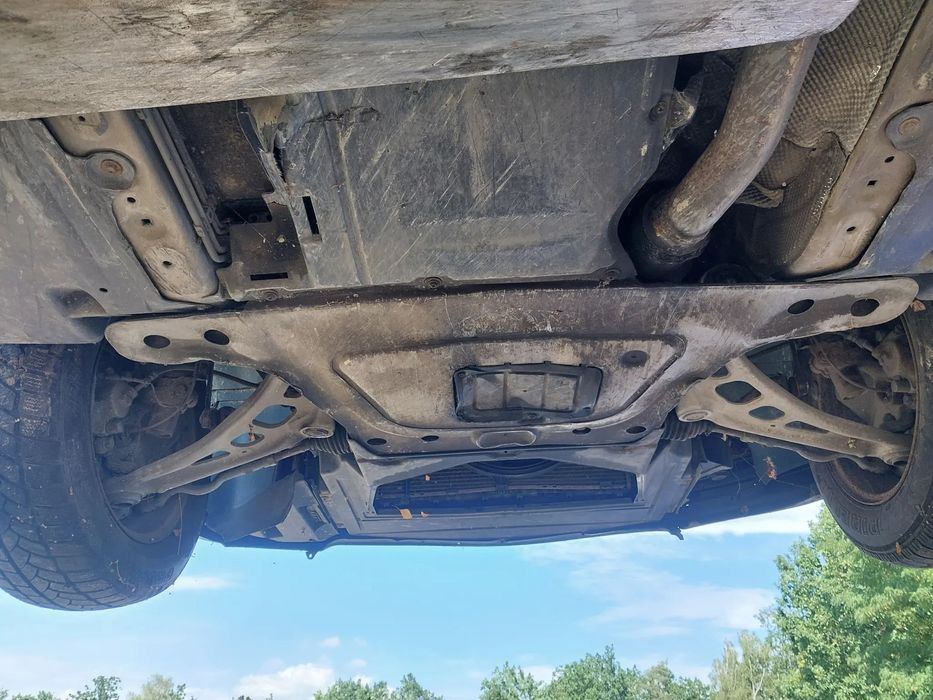 Sanki belka wózek silnika BMW E46 wachacz mcperson prawy lewy przód przedni zwrotnica osłona silnika