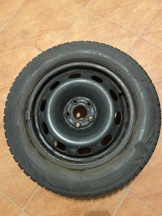 Felgi stalowe VW/Audi 6jx15h2 ET-38 5x100 + opony zimowe Firestone 5mm