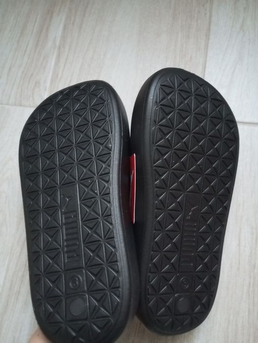 Нові шльопанці від Puma розмір 35.5
