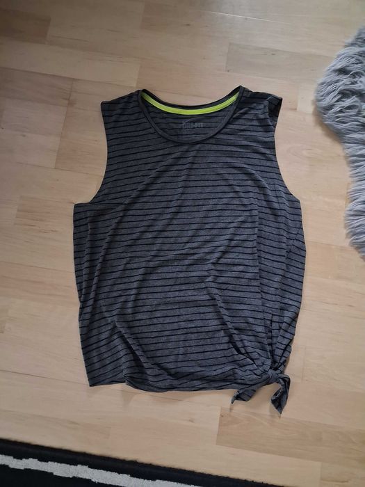 Szara koszulka treningowa Nike dri fit