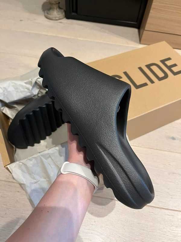 Adidas YeezySlide_Black Nowe damskie Klapki 37