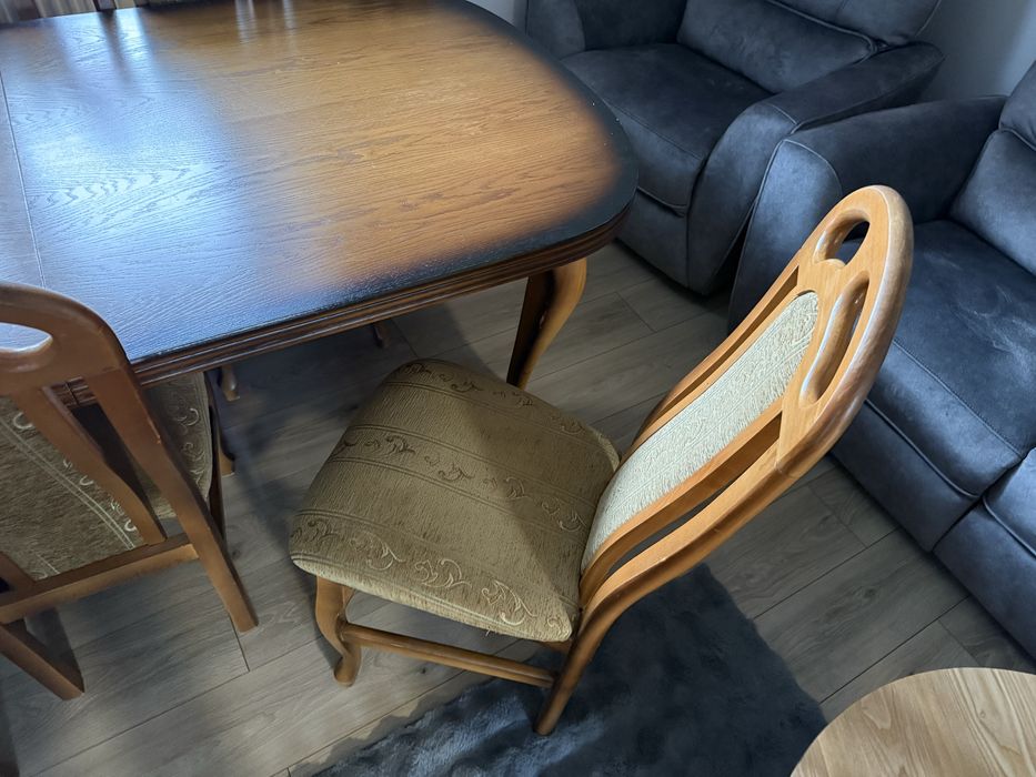 Stół z 8 krzesłami 300 cm