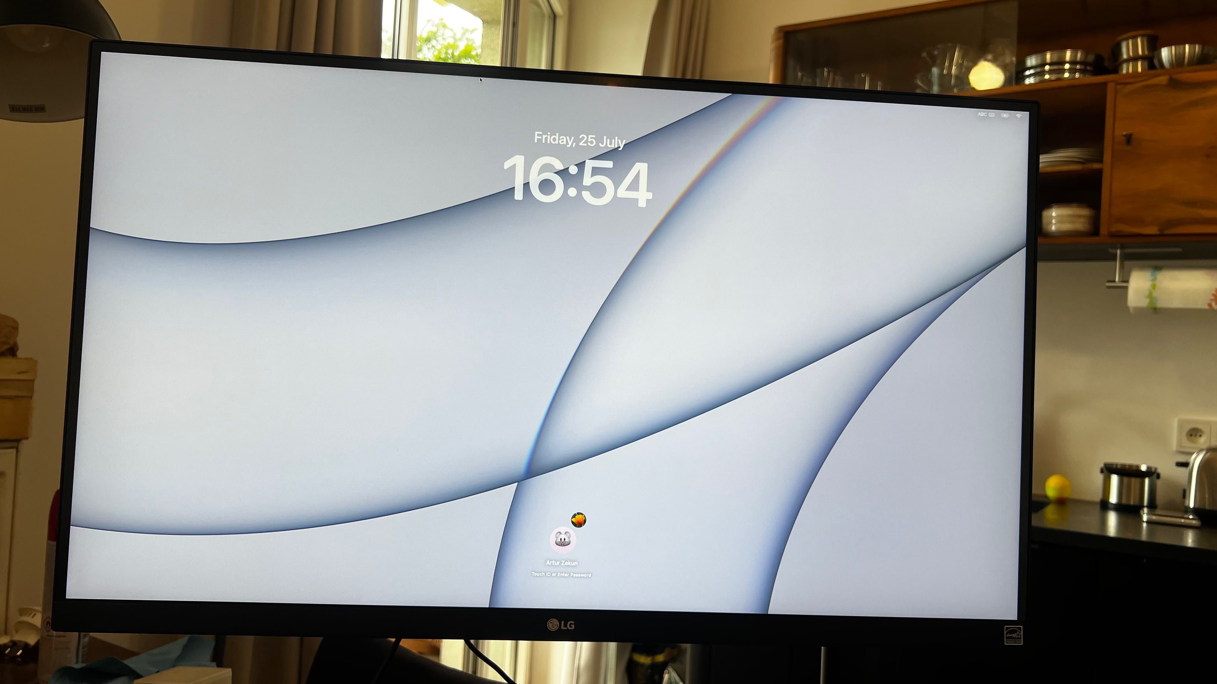 Monitor LG UltraFine Ergo 27UN880P-B 27” 4K IPS HDR – z pudełkiem