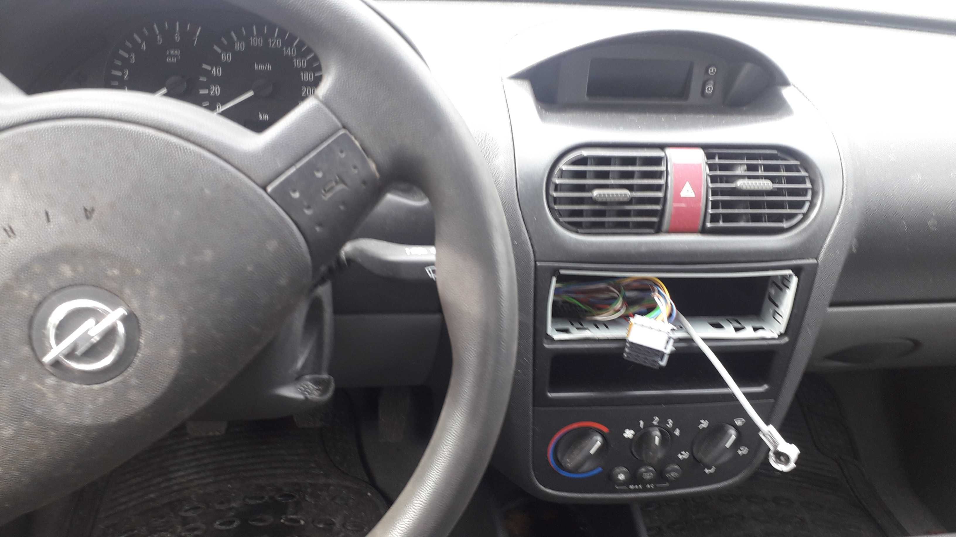 Temos para peças Opel Corsa C Gasolina