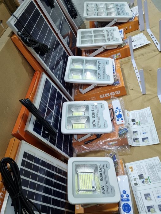 Lampa solarna VÖGLER GmBh 50W neutral, sensor zmierzchu