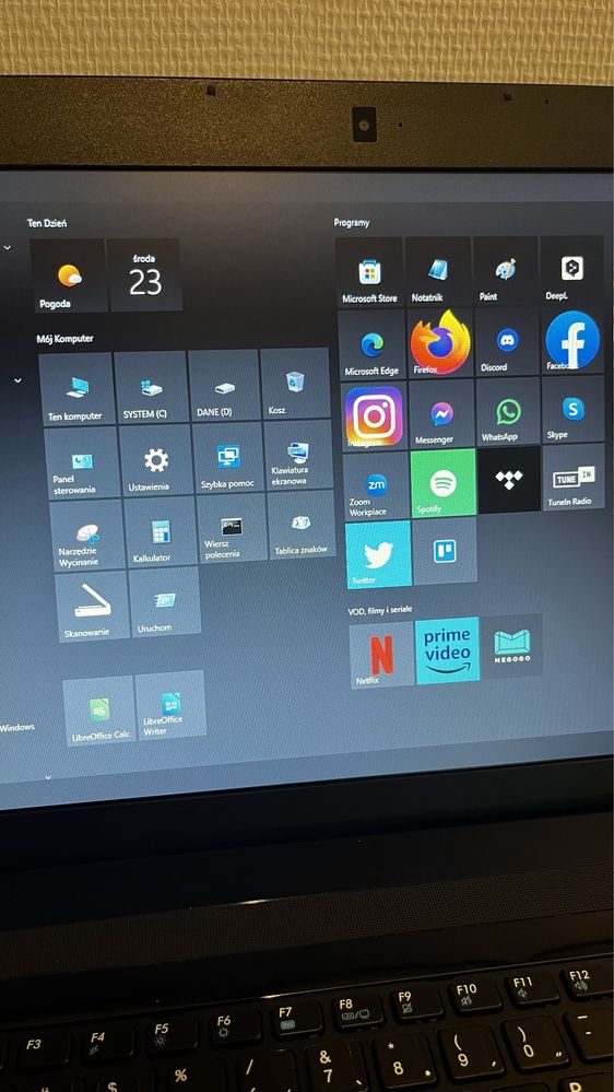 Notebook Medion Essentiel B 17 cali 4x2.16GHz 8GB 512GB Windows 10