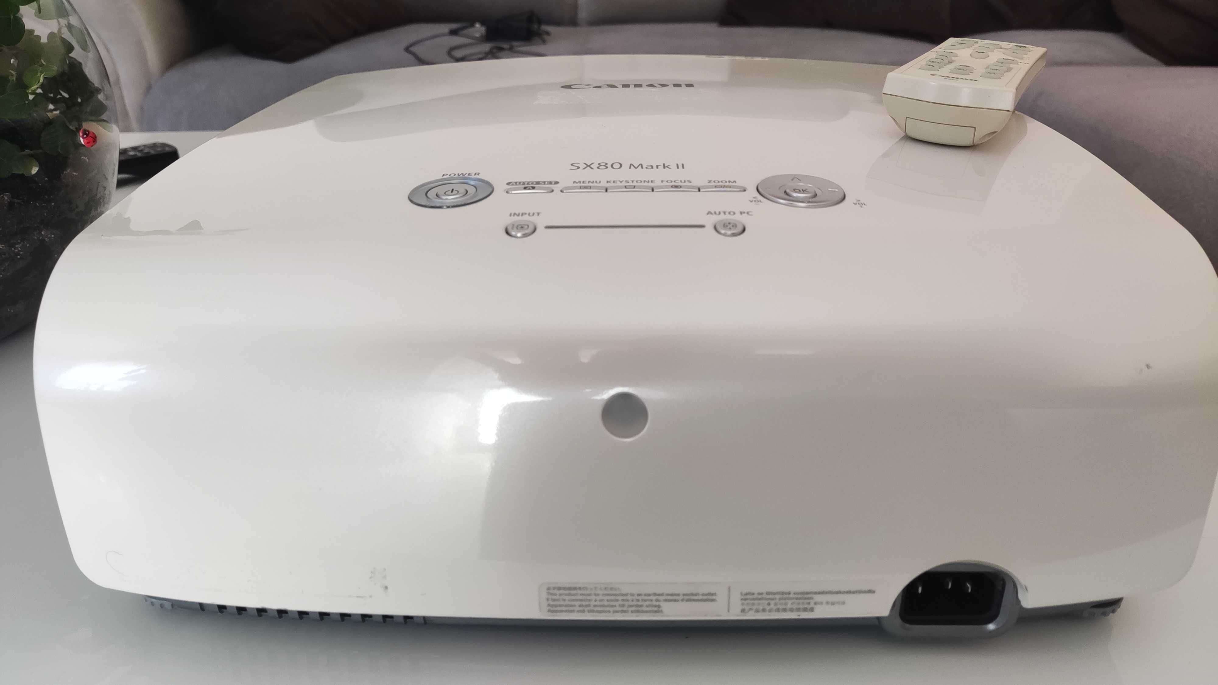 Projektor Canon XEED SX80 Mark II