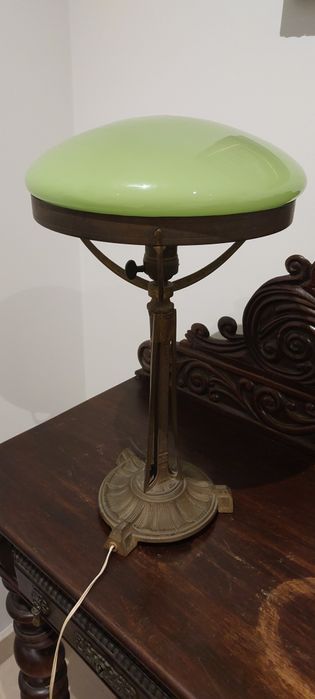 candeeiro Arte Nova em bronze, de mesa