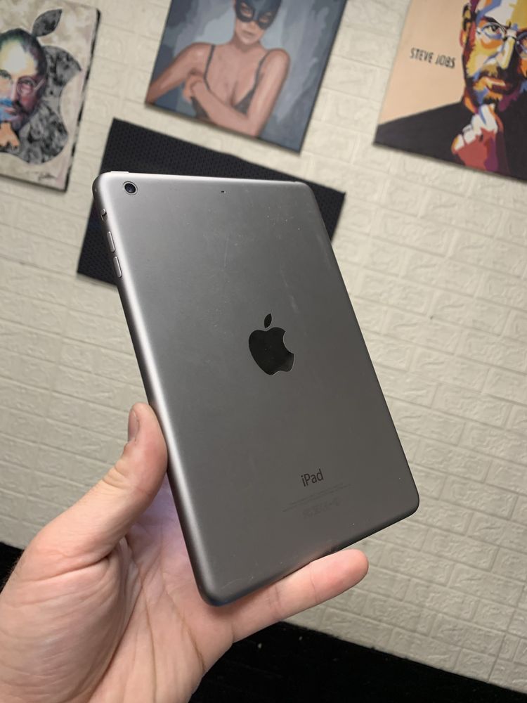 Продам планшет айпад apple iPad mini 2 32Gb скол на экране не заряж.