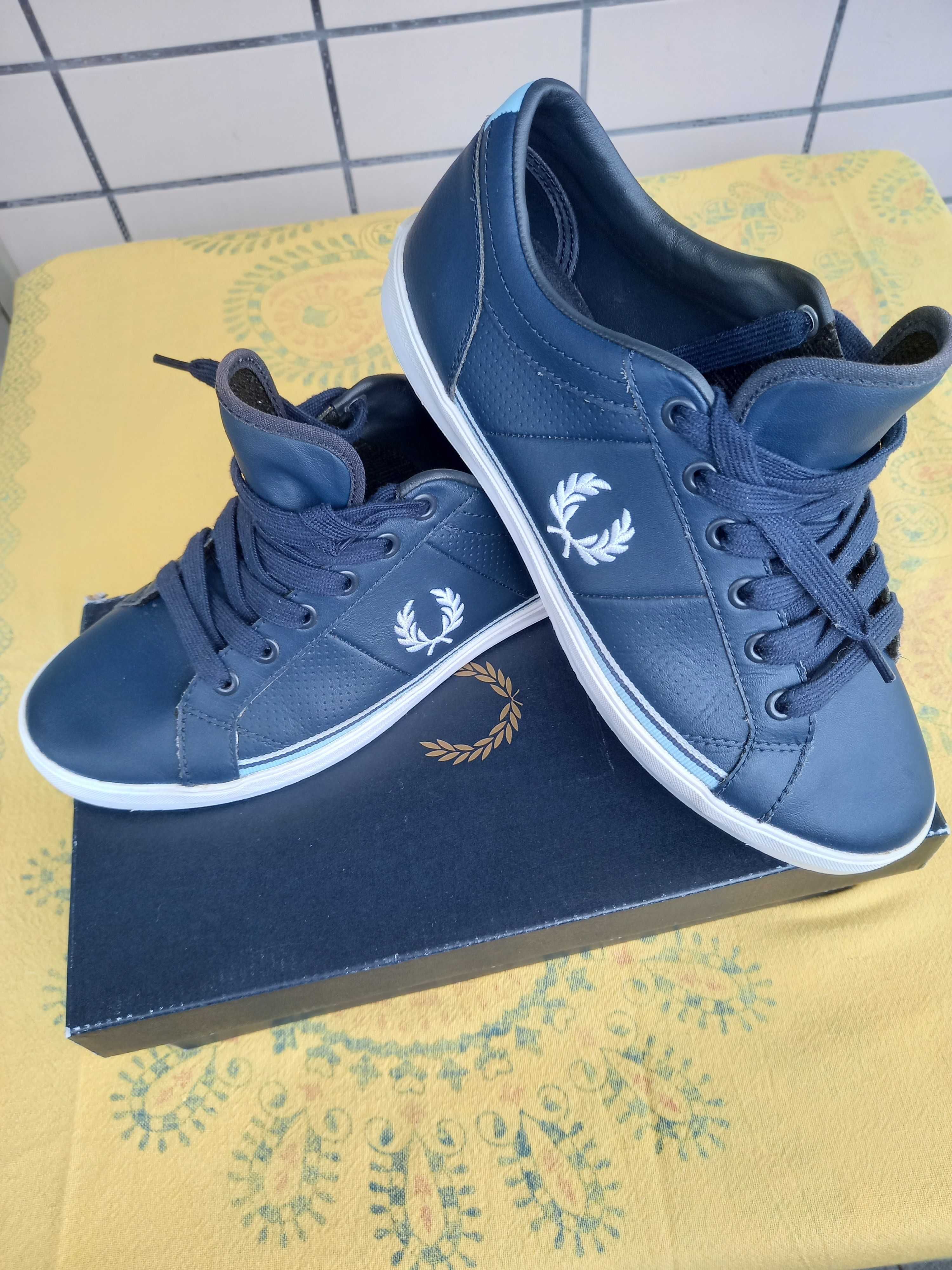 FRED PERRY  55€ bom bonito barato