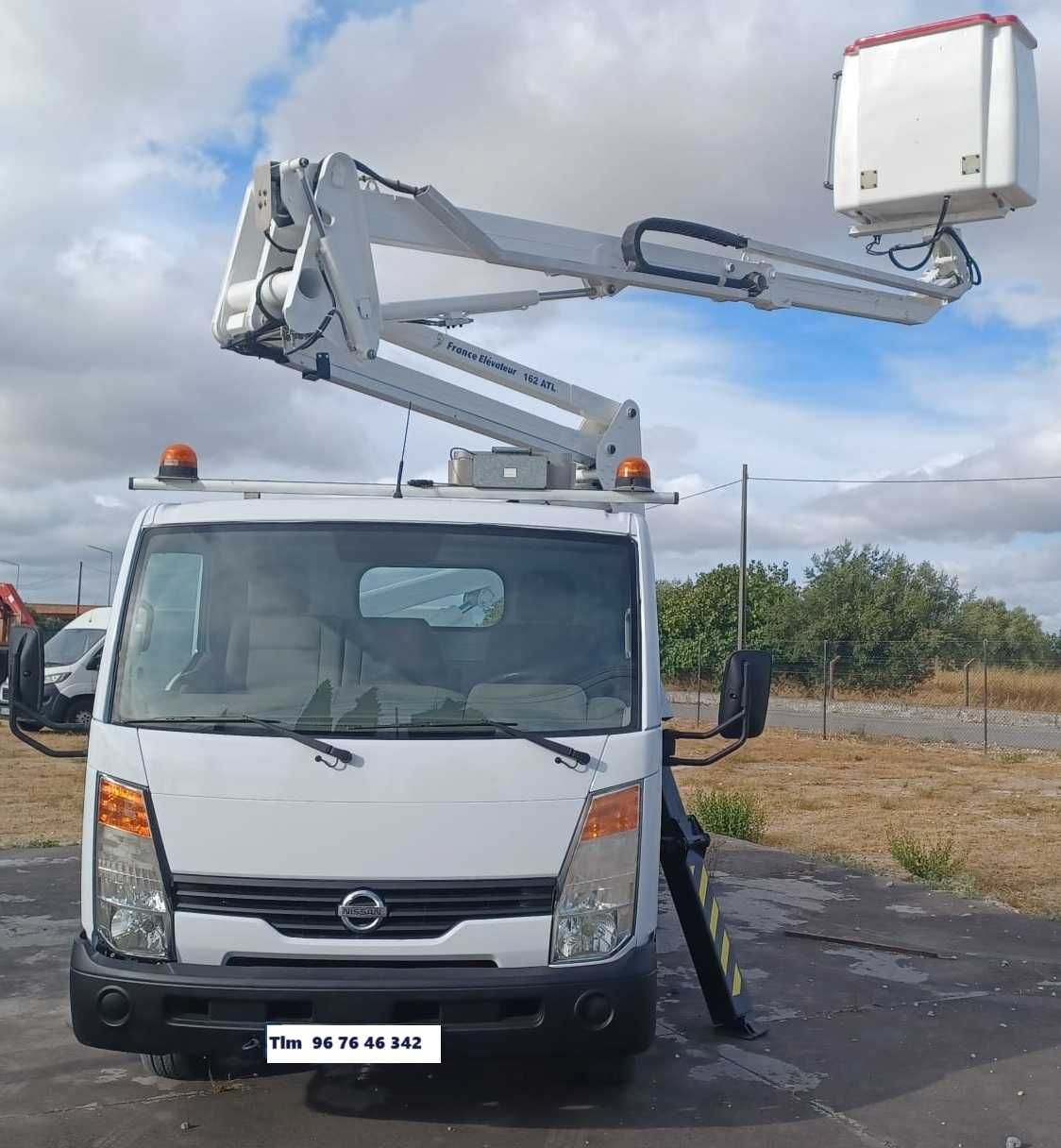 Nissan Cabstar C/Plataforma Elevatória