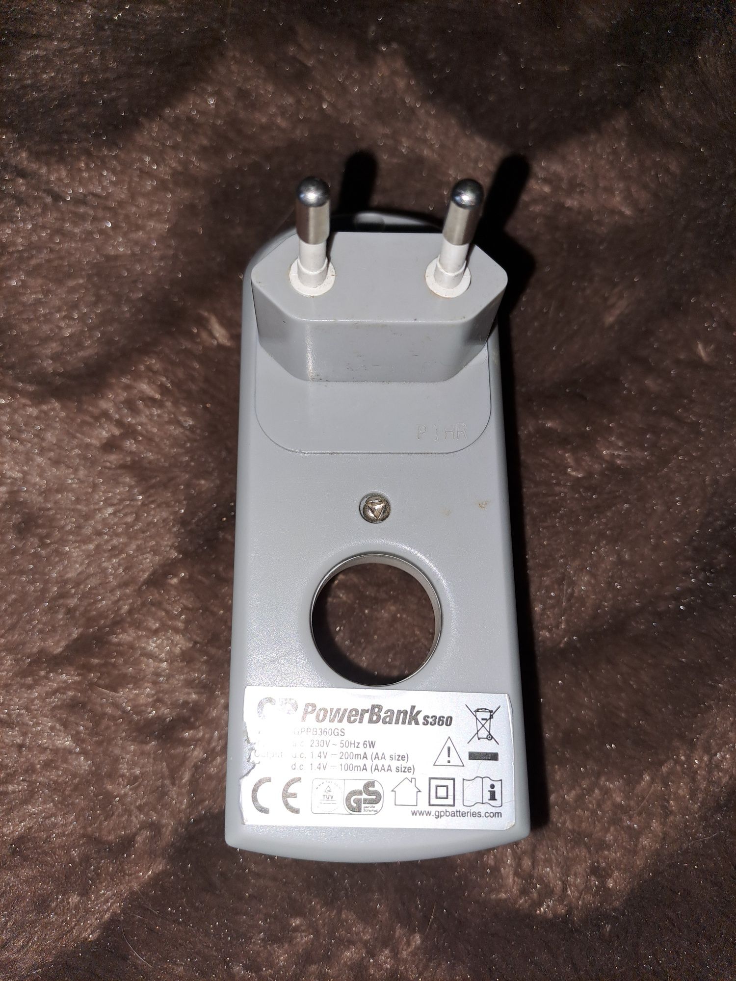 Ładowarka GP PowerBank s360. Model GPPB 360 GS.