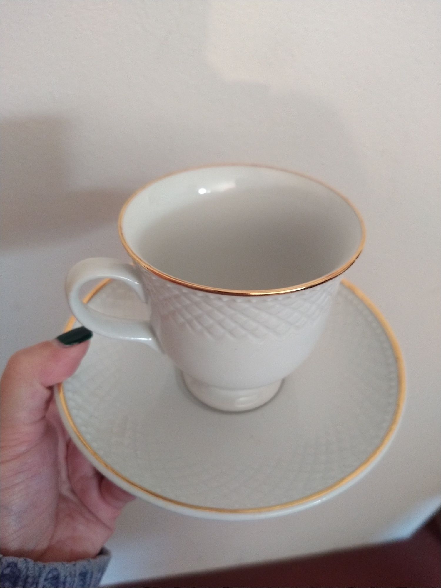 Conjunto de chavenas de café e de chá em porcelana - Royal China