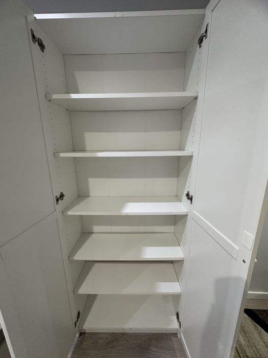 Estante Bills / Oxberg IKEA