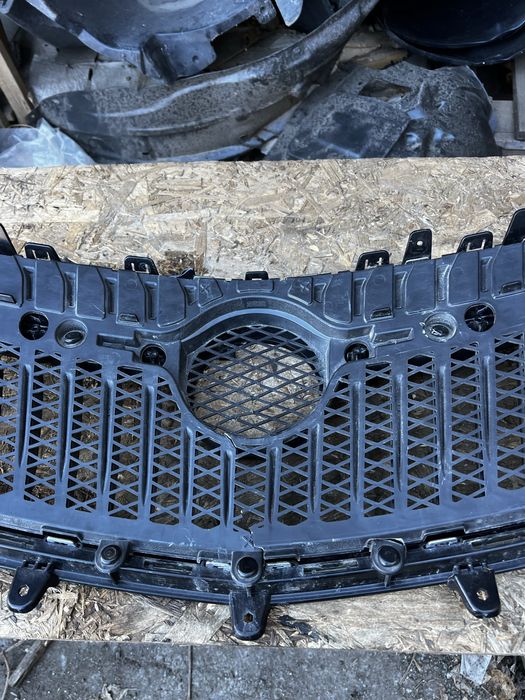 Решетка радиатора Buick encore 2017 - оригинал.