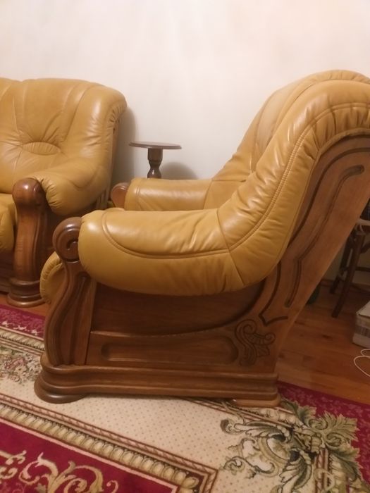 Комплект  мебелі на  дубовому каркасі