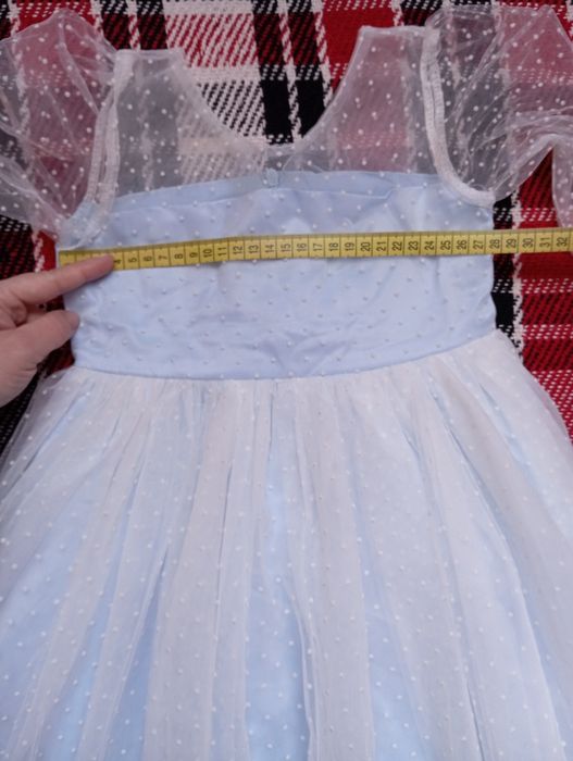 Святкова сукня для дівчинки