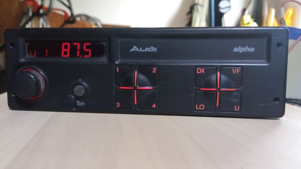 radio zabytkowe Audi Alpha , Audi 80 / 90 / 100