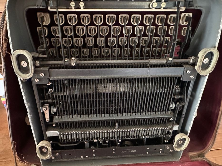 Máquina de escrever antiga