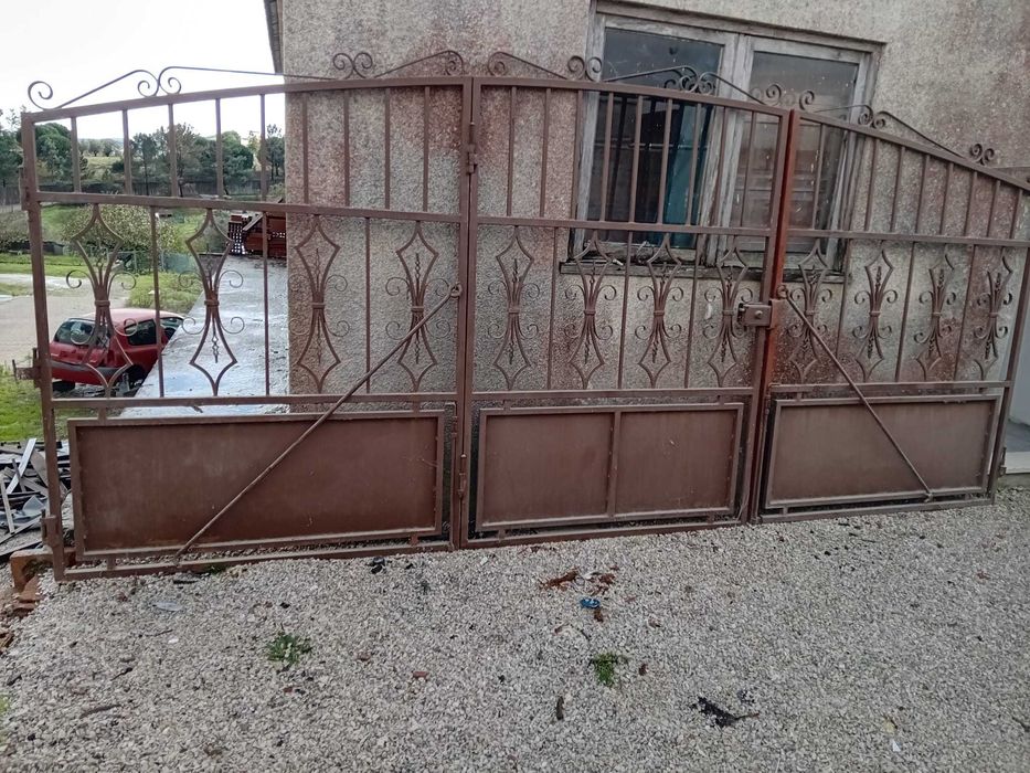 Portão de ferro trabalhado