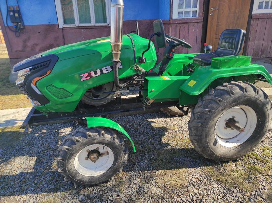 Продам трактор зубр