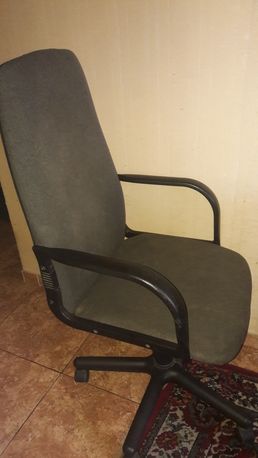 Компьютерное кресло(большое)
