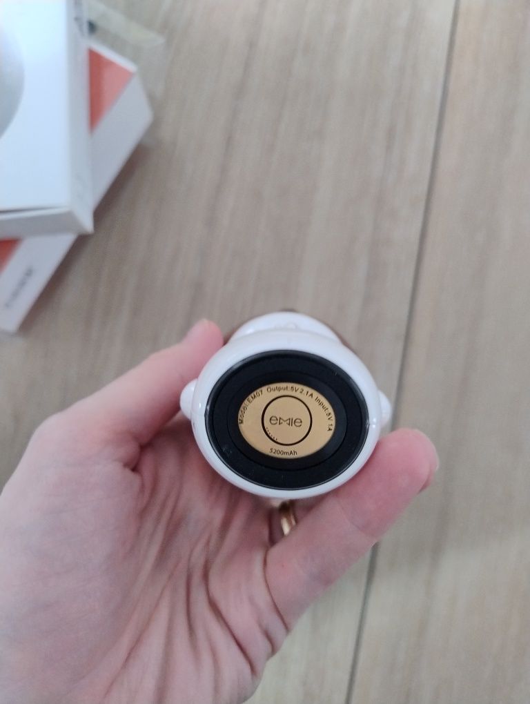 Emie Beita królik powerbank ze stacja dokujacą nowy