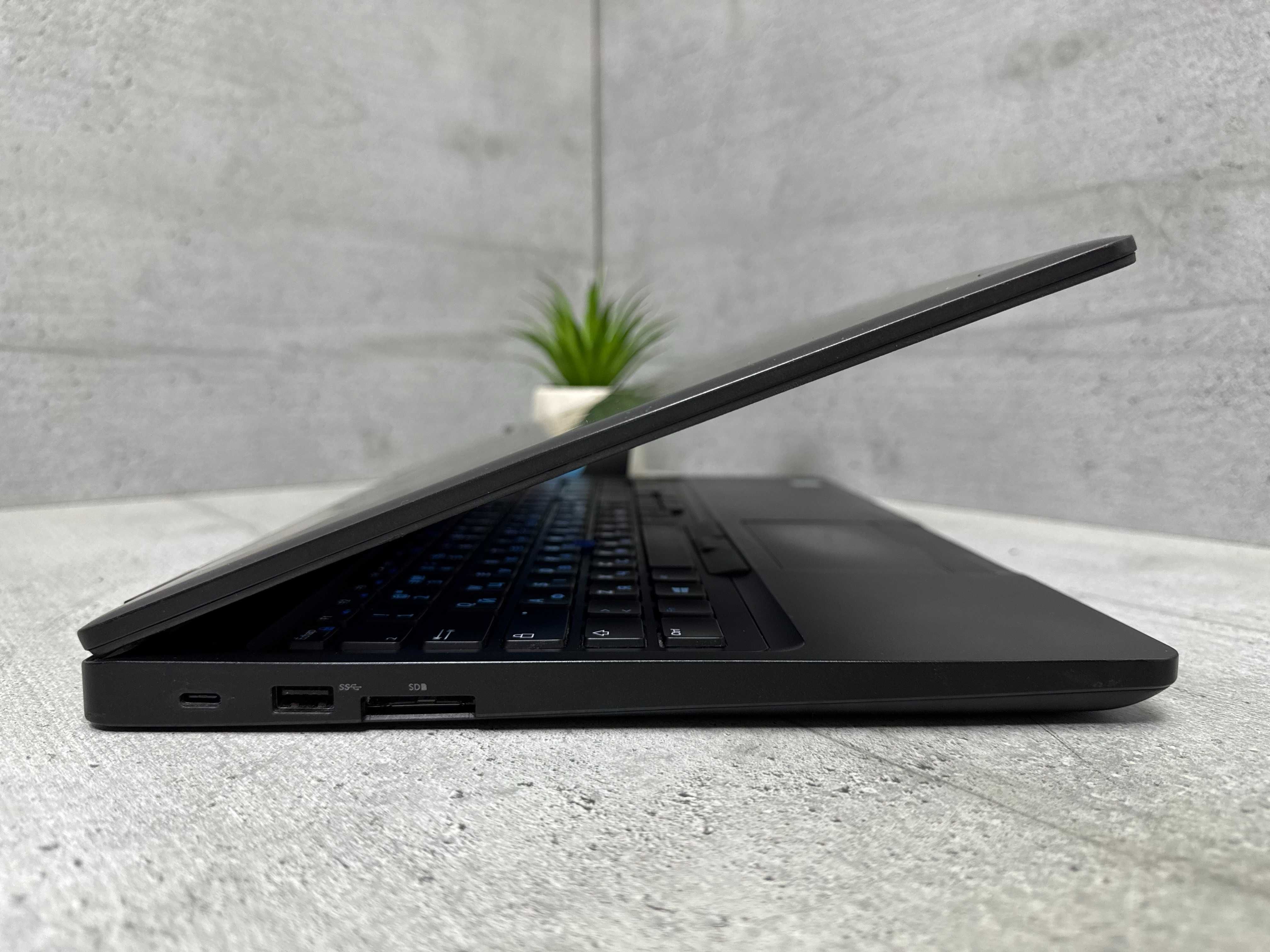 Мультимедійний ноутбук Dell 5590/i5-8350u/15.6"/256gb ssd/8gb ddr4